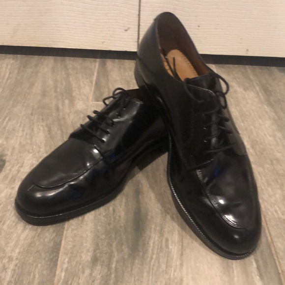 cole haan split toe black